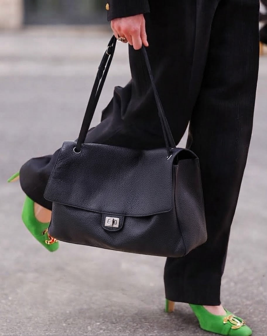 Sac à rabat grand format en cuir de vachette, noir ou bordeaux